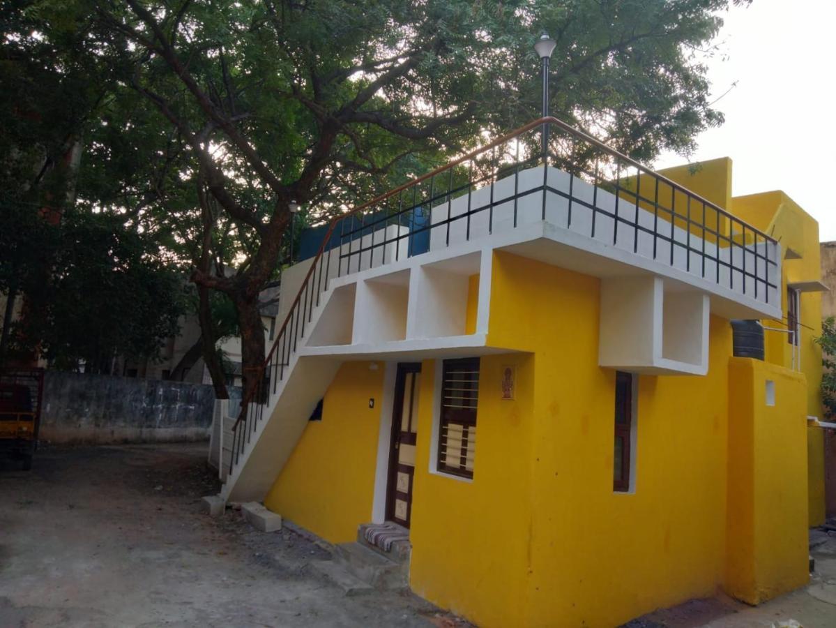 Nks Homestay 蓬蒂切里 外观 照片