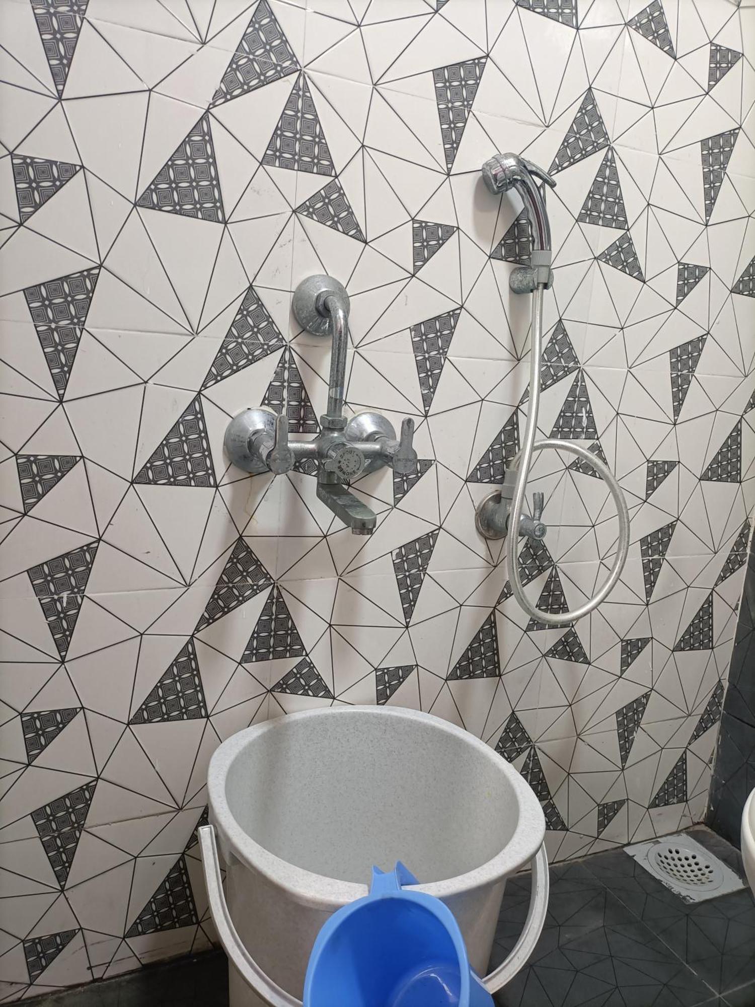 Nks Homestay 蓬蒂切里 外观 照片