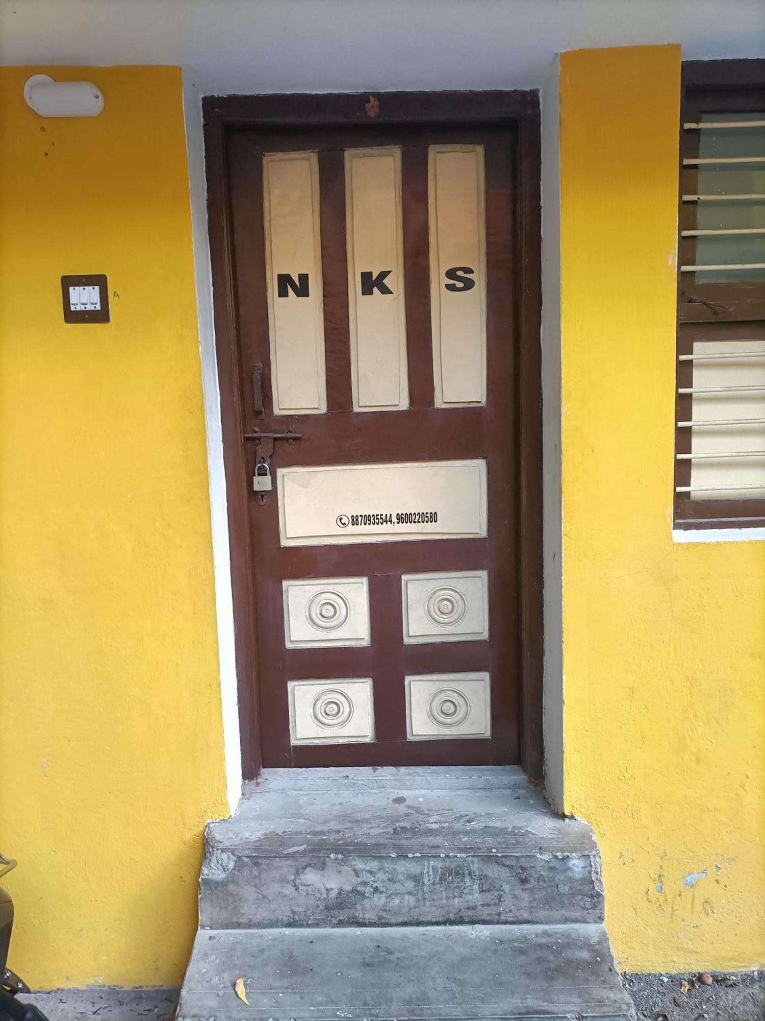 Nks Homestay 蓬蒂切里 外观 照片