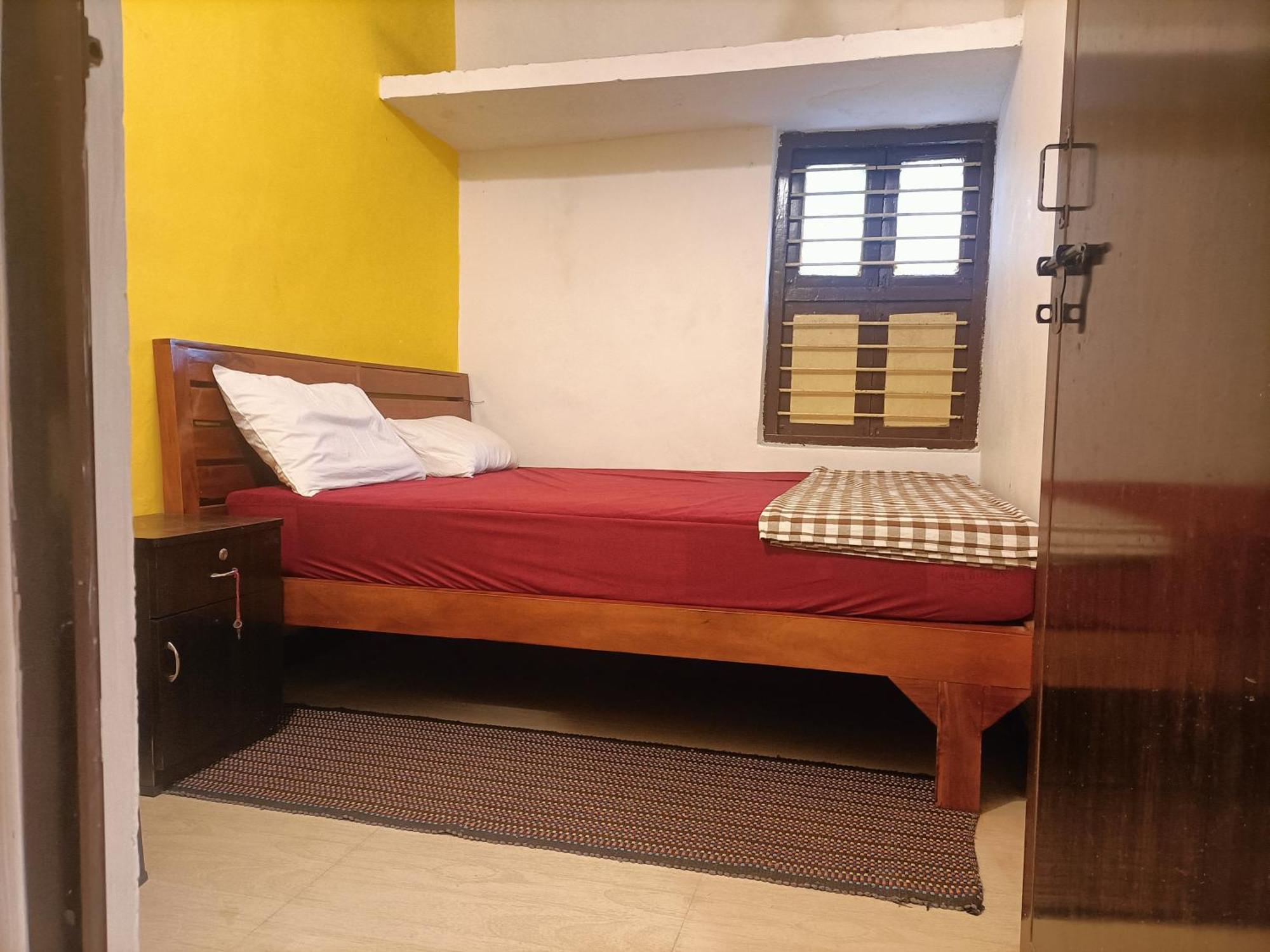 Nks Homestay 蓬蒂切里 外观 照片